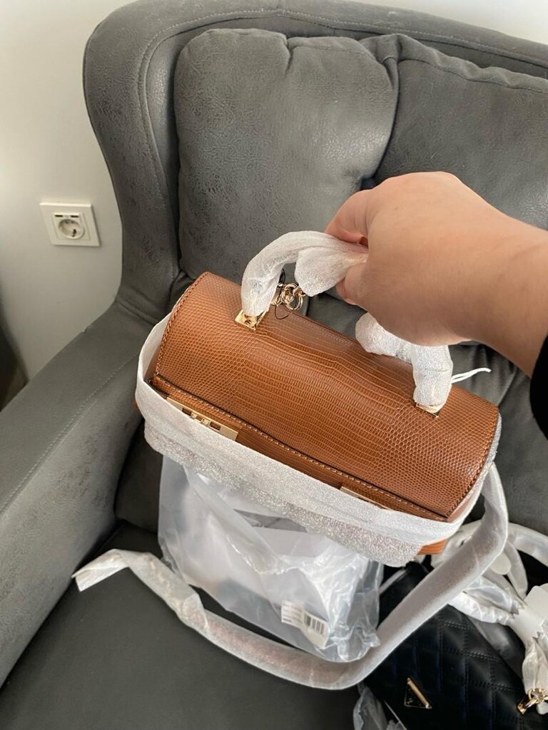 guess çanta — görsel 6/8