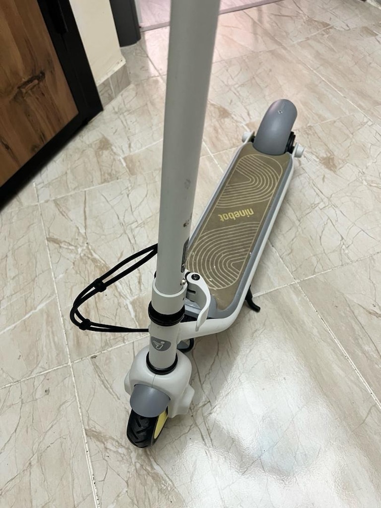 Ninebot Segway ZING E8 Elektrikli Scooter – 16 km/h – 50 kg - 2
