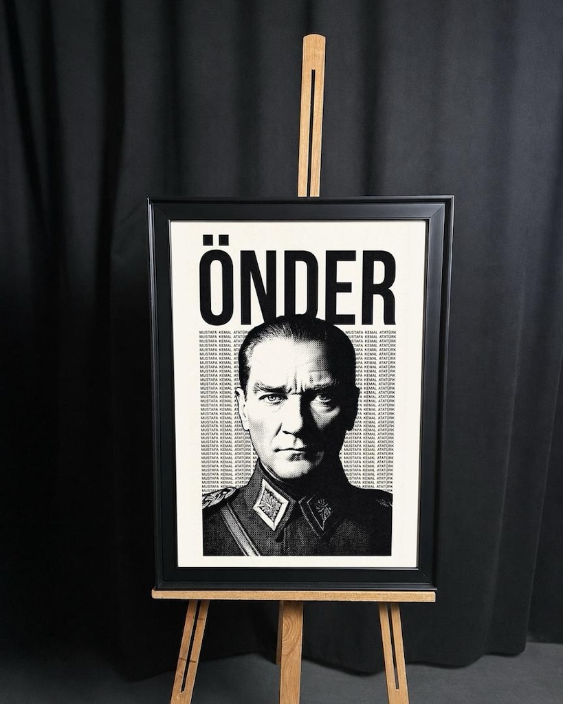 MUSTAFA KEMAL ATATÜRK CAMLI ÇERÇEVELİ TABLO - 2