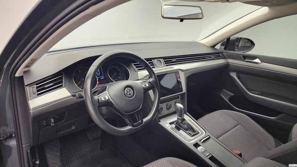 Volkswagen PASSAT 1.6 TDI 120 DSG IMPRESSION - 12