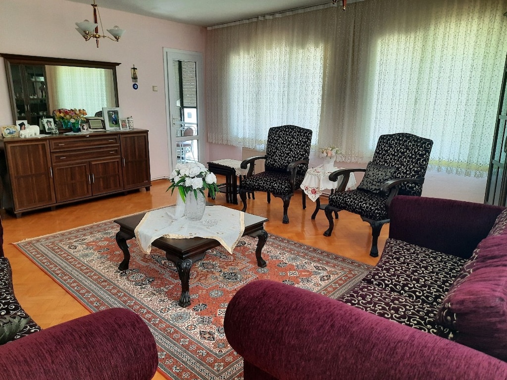 SATLIK KOLTUK KONSOL VİTRİN SEHPA - 10