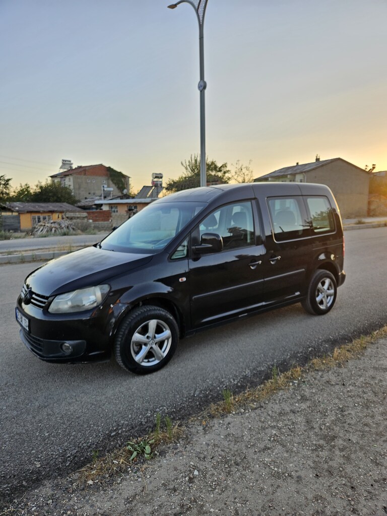 2011 model 1.6 tdi trendline 182 binde - 5