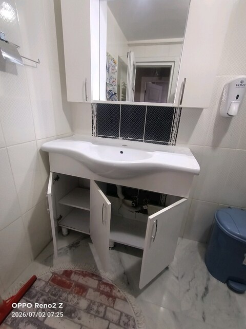 Banyo Lavabo ve Dolabı