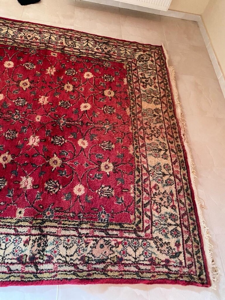 Yeni gibi çok iyi durumda yün İsparta halı - 4