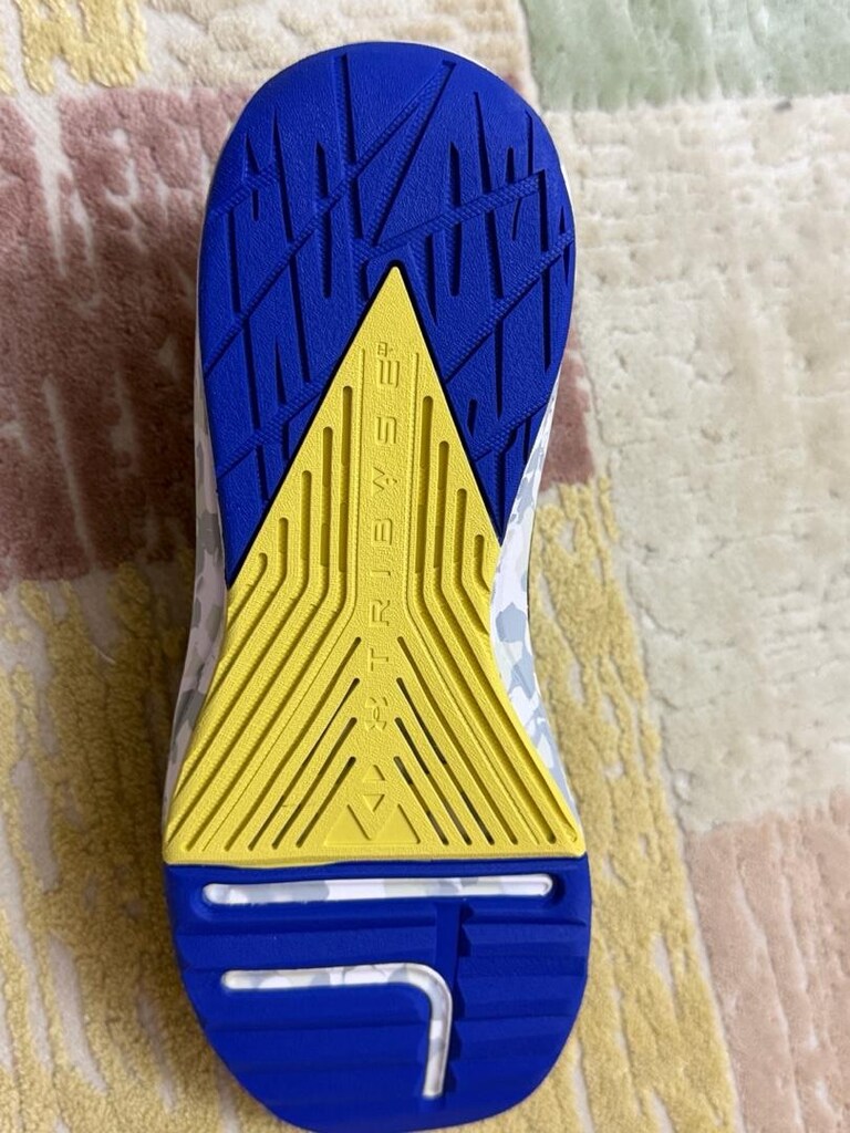 Under Armour - 4