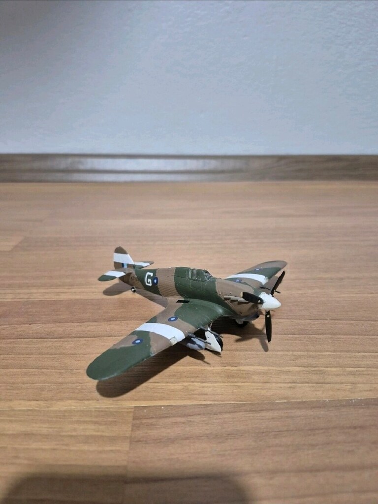 Hawker Hurricane Mk.IIc maket uçak (1:72 ölçek) - 3