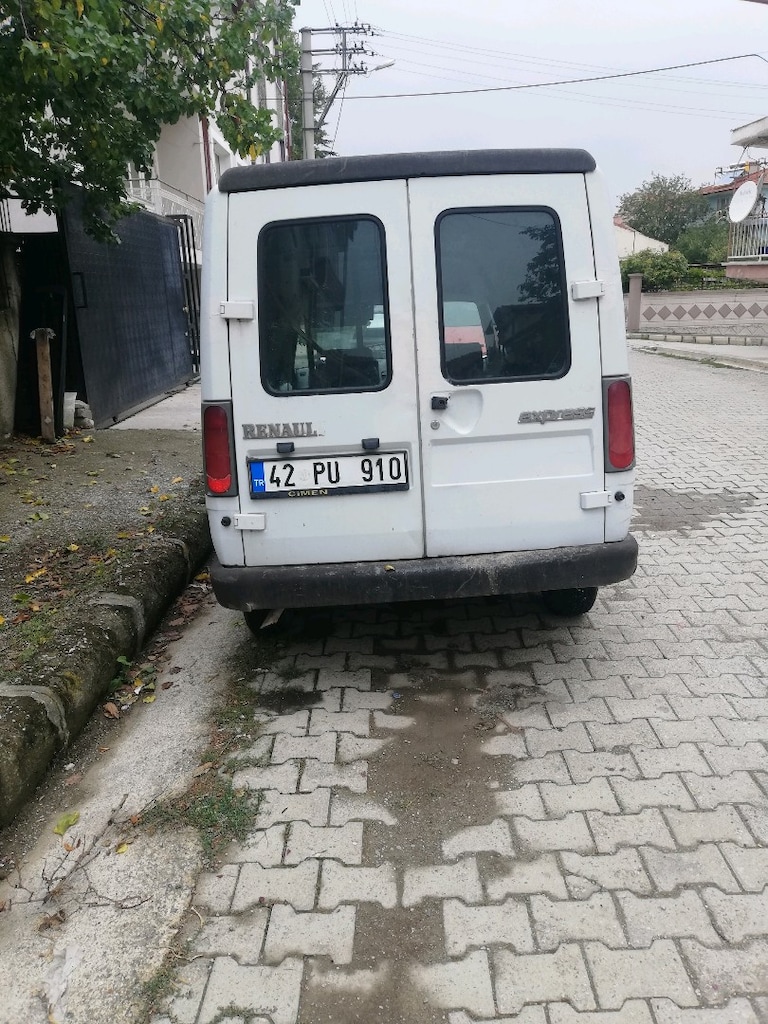 97 model Renault express 1.4 - 6