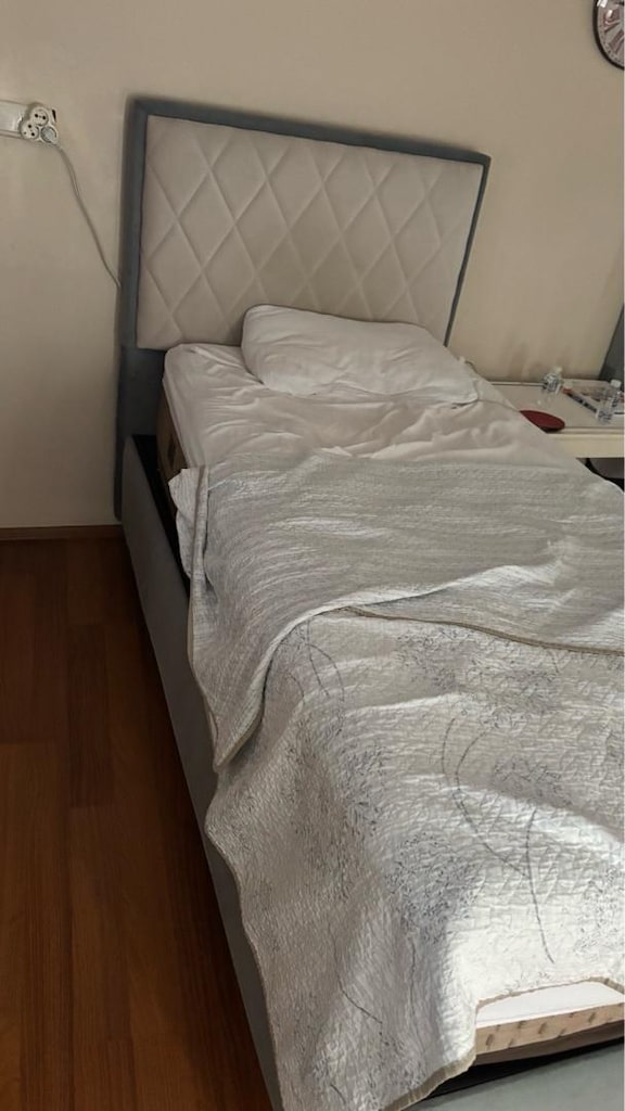 tek kişilik baza ve yatağı