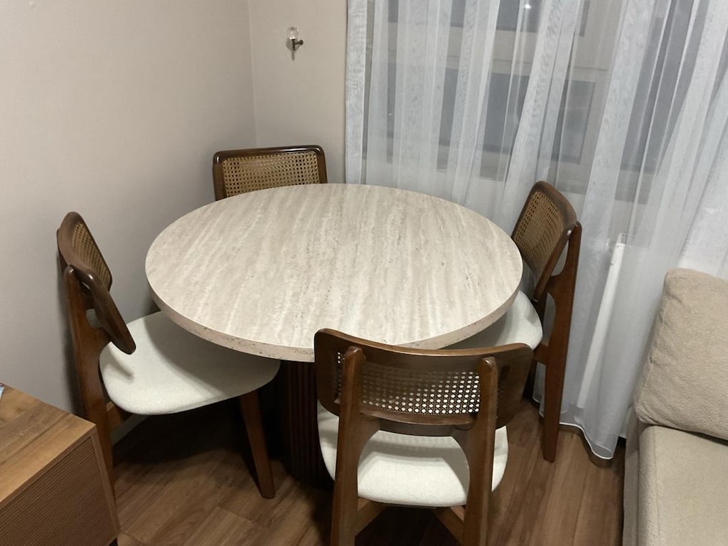 Holzwelt Masif Ahşap Hazeranlı Yuvarlak Yemek Masası Takımı - 6