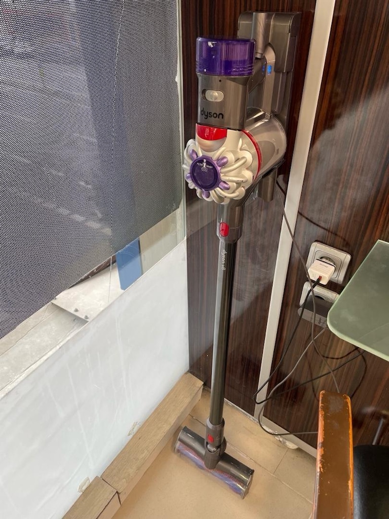 Dyson v8 - 2