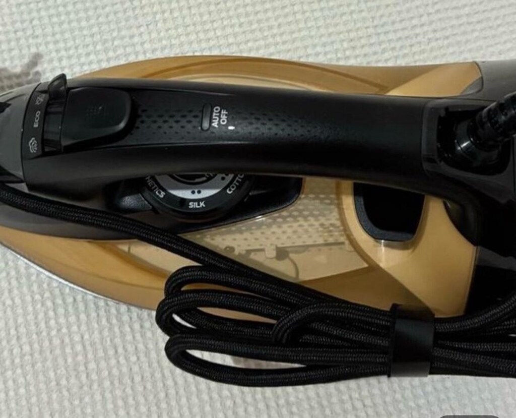 PHILIPS AZUR ÜTÜ - 7