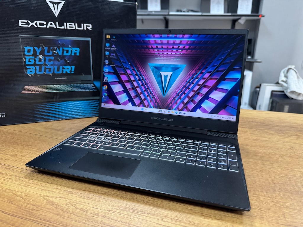 EXCALİBUR LAPTOP İ5 10300H 16 GB RAM 512 GB GTX1650 KUTULU - 2