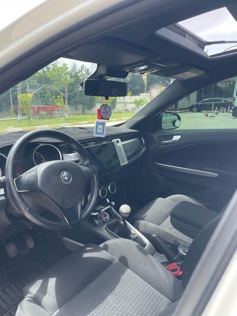 Sportif Ruh Temiz Alfa Romeo Guiletta - 17