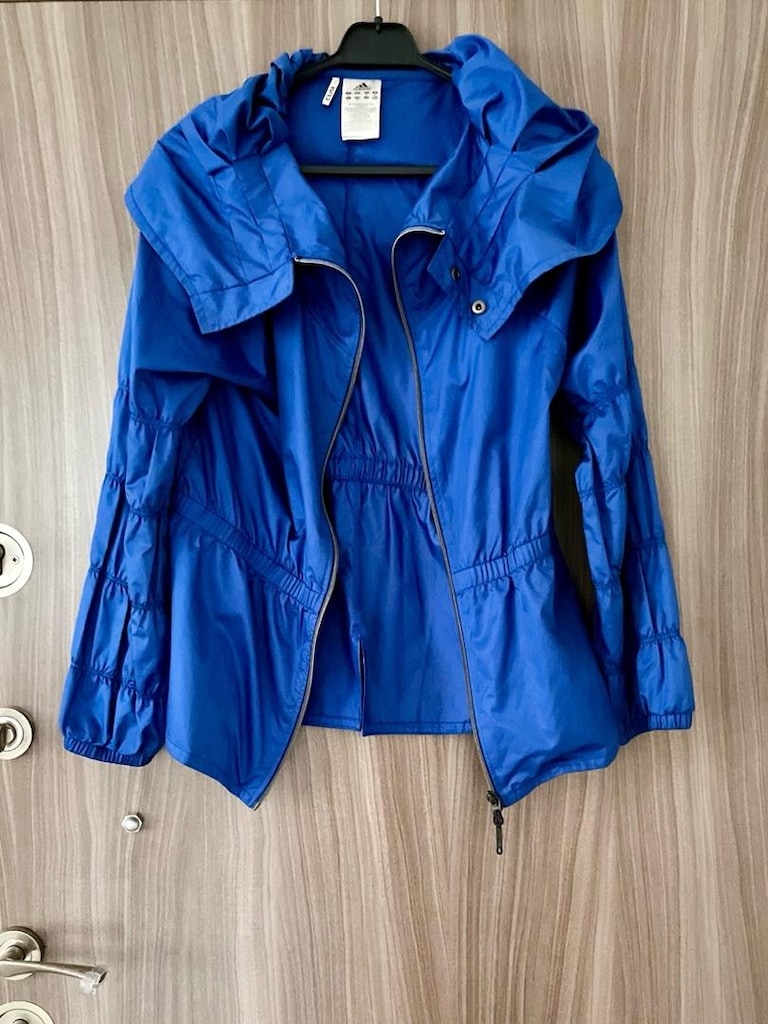 Adidas kadın rüzgarlık yağmurluk