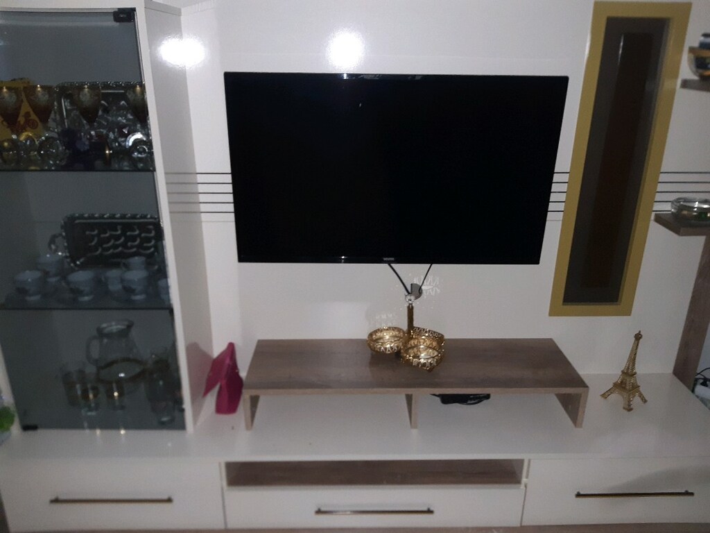 Satılık TV ÜNITESI Led mevcuttur kırık çatlak yok - 6