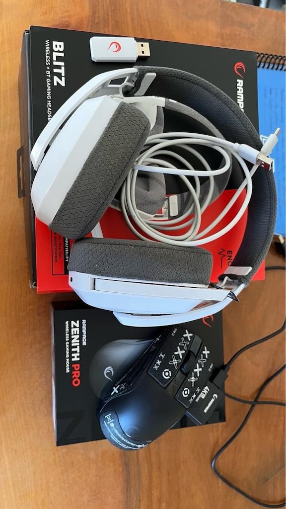 Temiz oyuncu Mouse ve Kulaklık