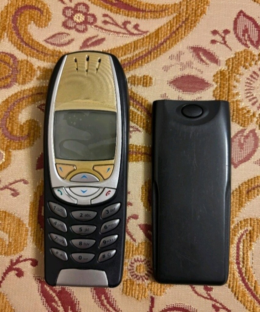 Nokia 6310i - 2