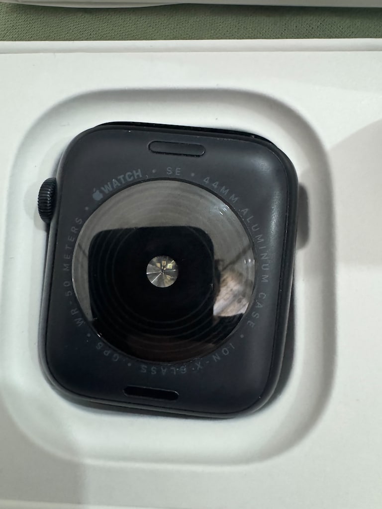 ACİL SATILIK - Apple Watch SE (Gen 2) 44mm GPS - 3