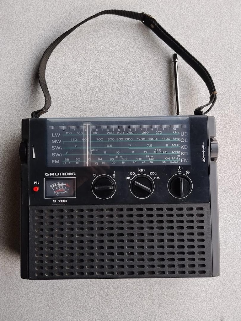 Nostaljik Grunding S 700 Çok Bantlı Radyo TRT Etiketli Koleksiyon - 2