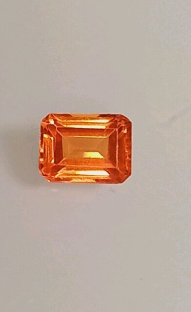 mandarin garnet 2.35 karat