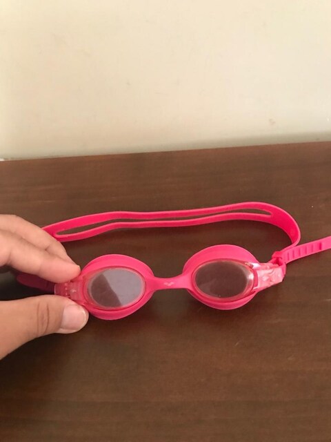 ARENA MARKA PEMBE KIZ ÇOCUK İÇİN YÜZÜCÜ GÖZLÜĞÜ