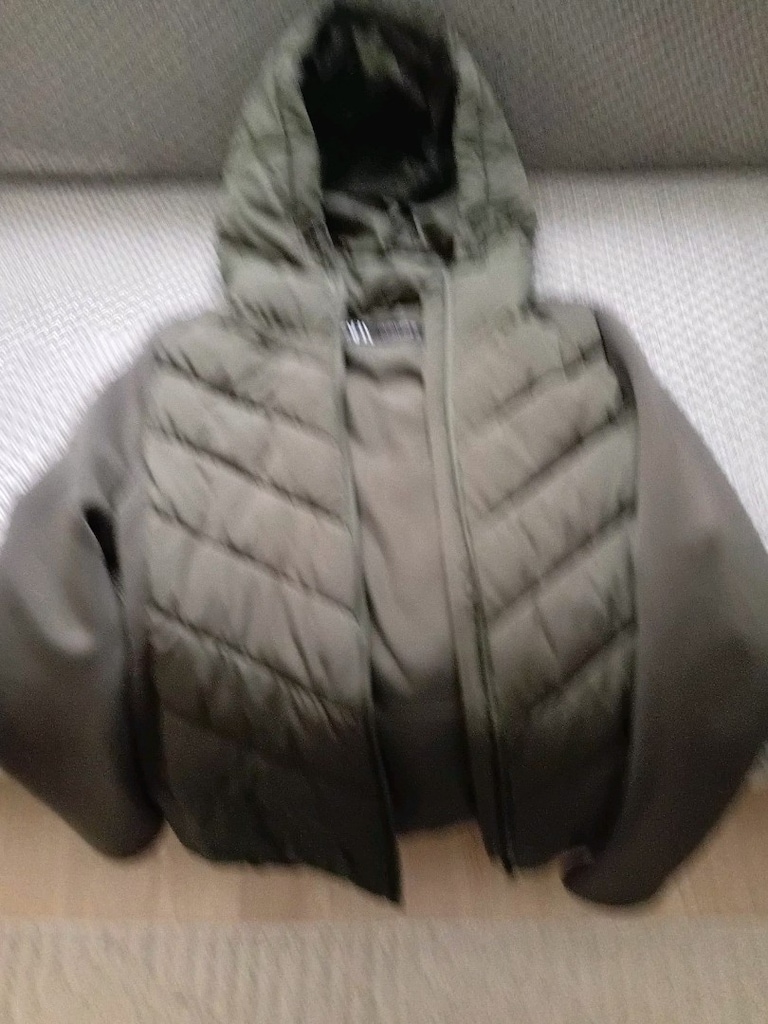 ZARA BAYAN MONT