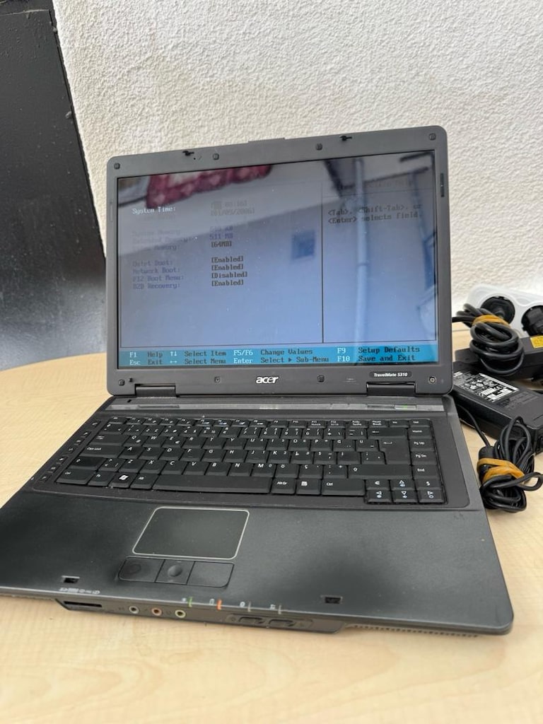 Acer TravelMate 5310 Çalışır Laptop + Şarj Aleti (15.4 inç / Formatlık - 2