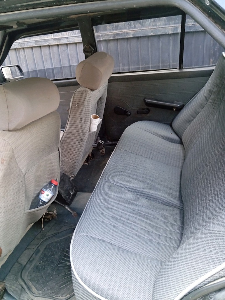 Siyah Tofaş sedan 1993 model - 3