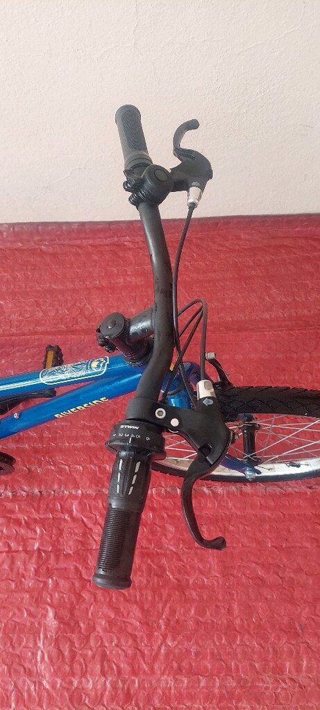 20 JANT 6 VITES DECATHLON BTWIN SON SERI ÇOCUK BISIKLETI YENI GIBI - 4