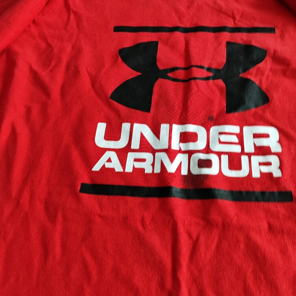 sıfır gibi 1/2 kez giyildi under armour tişört xl