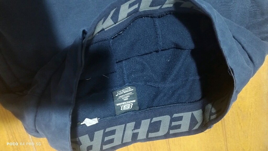 #Skechers  dokuma likralı eşofman..Eni çekilince 45 Boyu 102 - 5