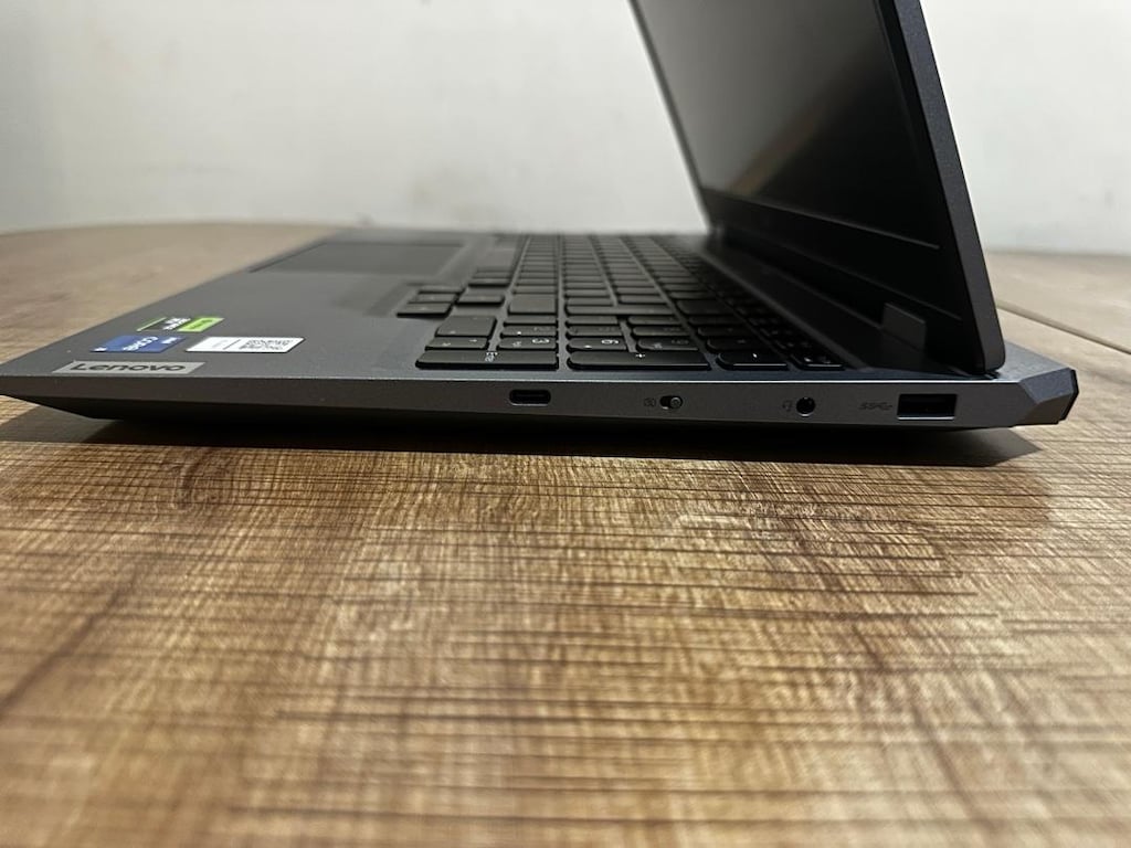Lenovo LOQ oyuncu laptopu - 2
