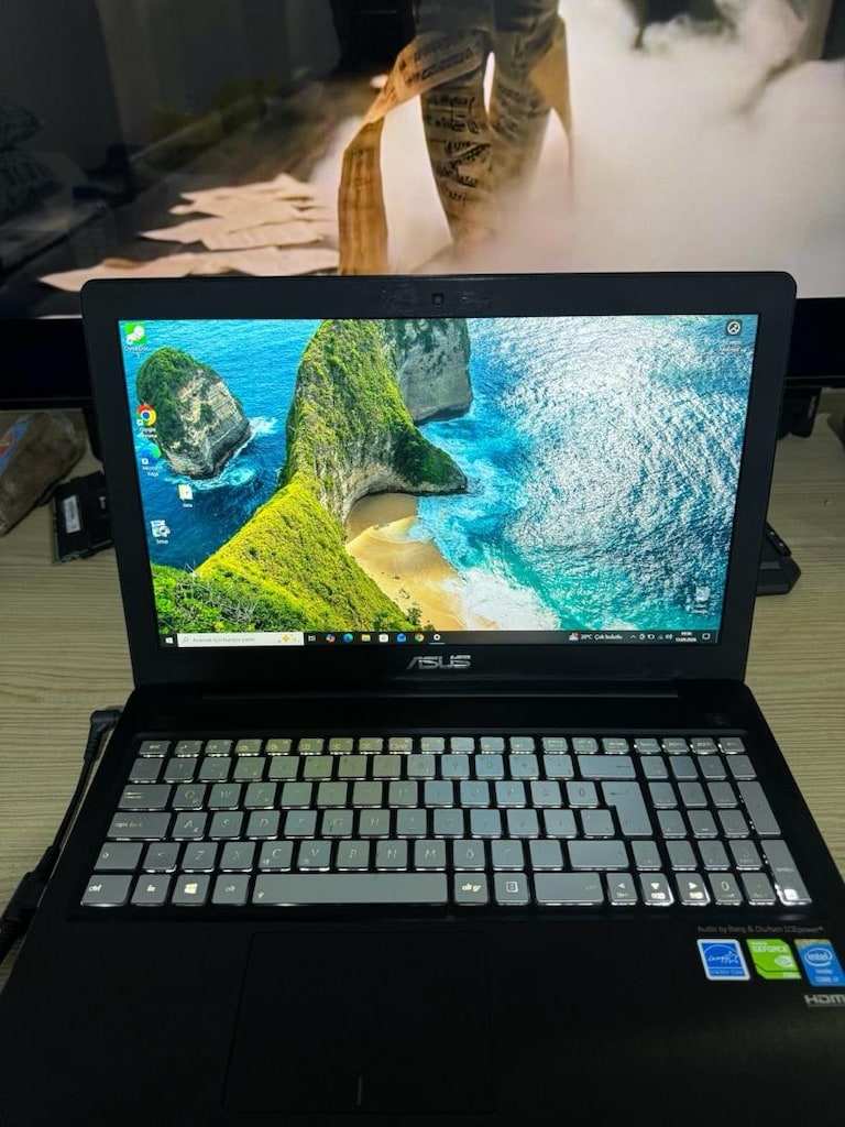 Asus N550JV Intel Core i7-4700HQ 16 GB Ram 4 GB NVIDIA GeForce GT 750 - 5