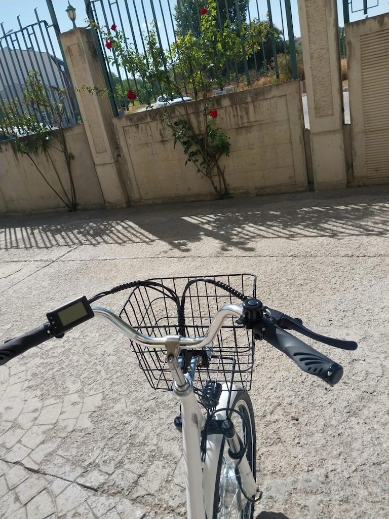 Volta VB5 3 üç tekerlekli elektrikli sepetli yeni gibi bisiklet - 2