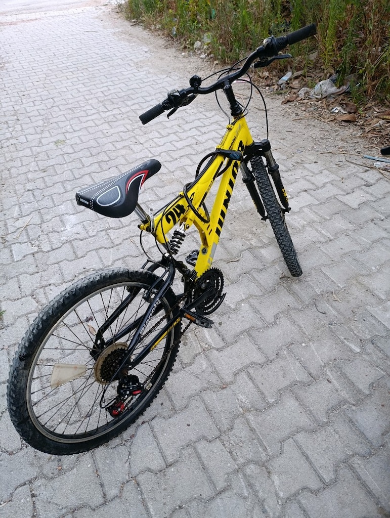 elektrikli onvo scutur ve Bianchi bisiklet