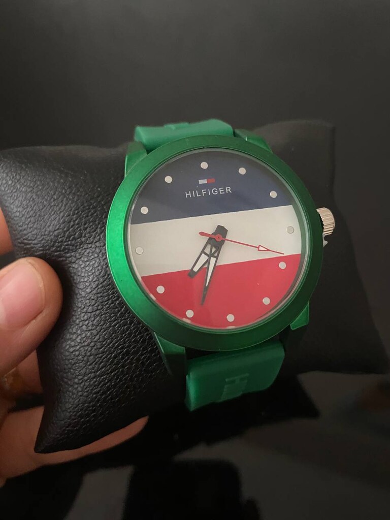sıfır & kutulu Tommy Hilfiger Erkek Kol Saati - Silikon Kordon - 4