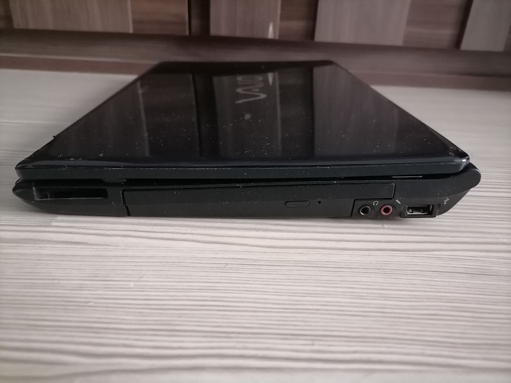 SONY Vaıo PCG-61113T - 9