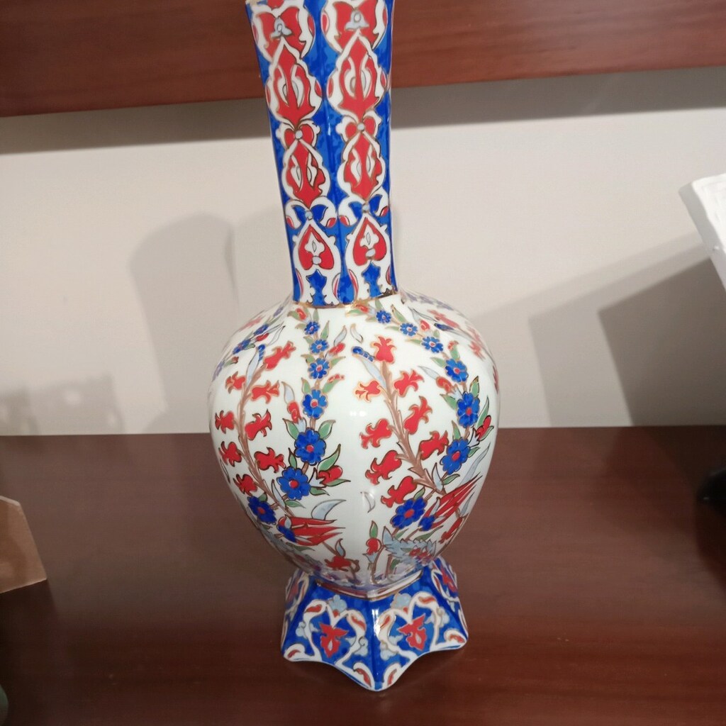 GÜRAL PORSELEN,ALTIN YALDIZLI, EL YAPIMI,SIFIR, ALTIN YALDIZLI VAZO
