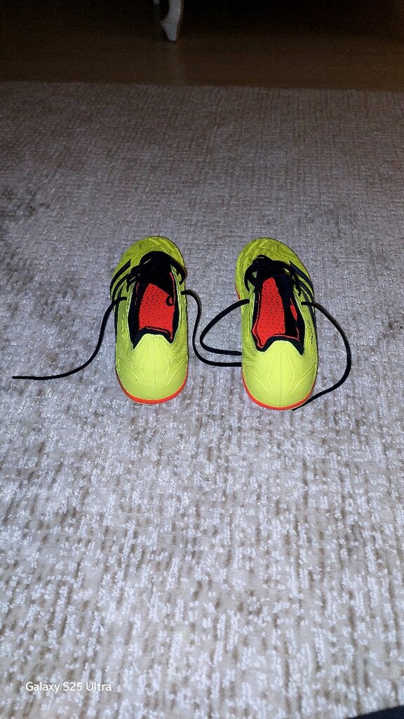 ORJİNAL Adidas predator 42 numara 1 kere kullanıldı - 3