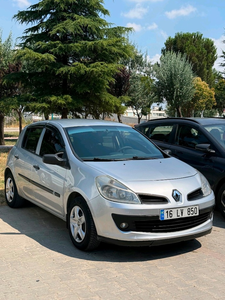 Renault Clio 3 2007 yeni muayeneli 254km - 2