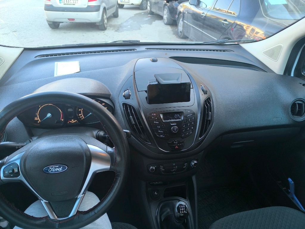 Ford Courier Otomobil - 5