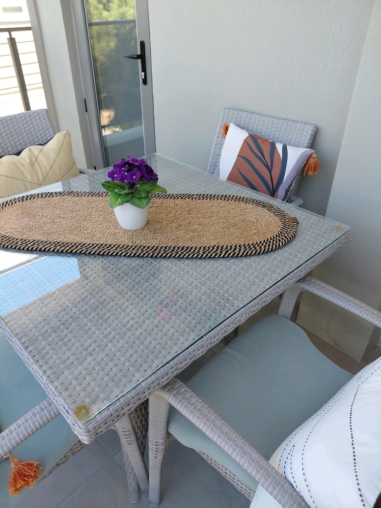 Gerçek raftan balkon masa sandalye takımı - 3