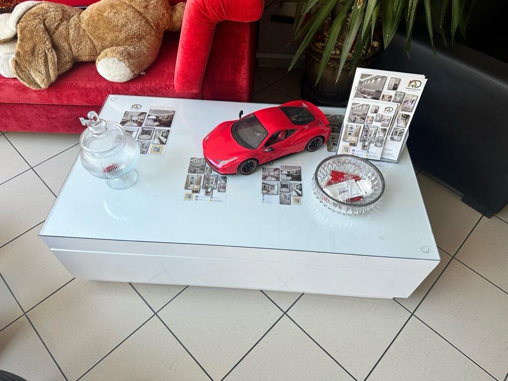 ÜST KISMI DÖNRN ALTINDA SAKLAMA GÖZLERİ OLAN CAMLI SEHPA - 4