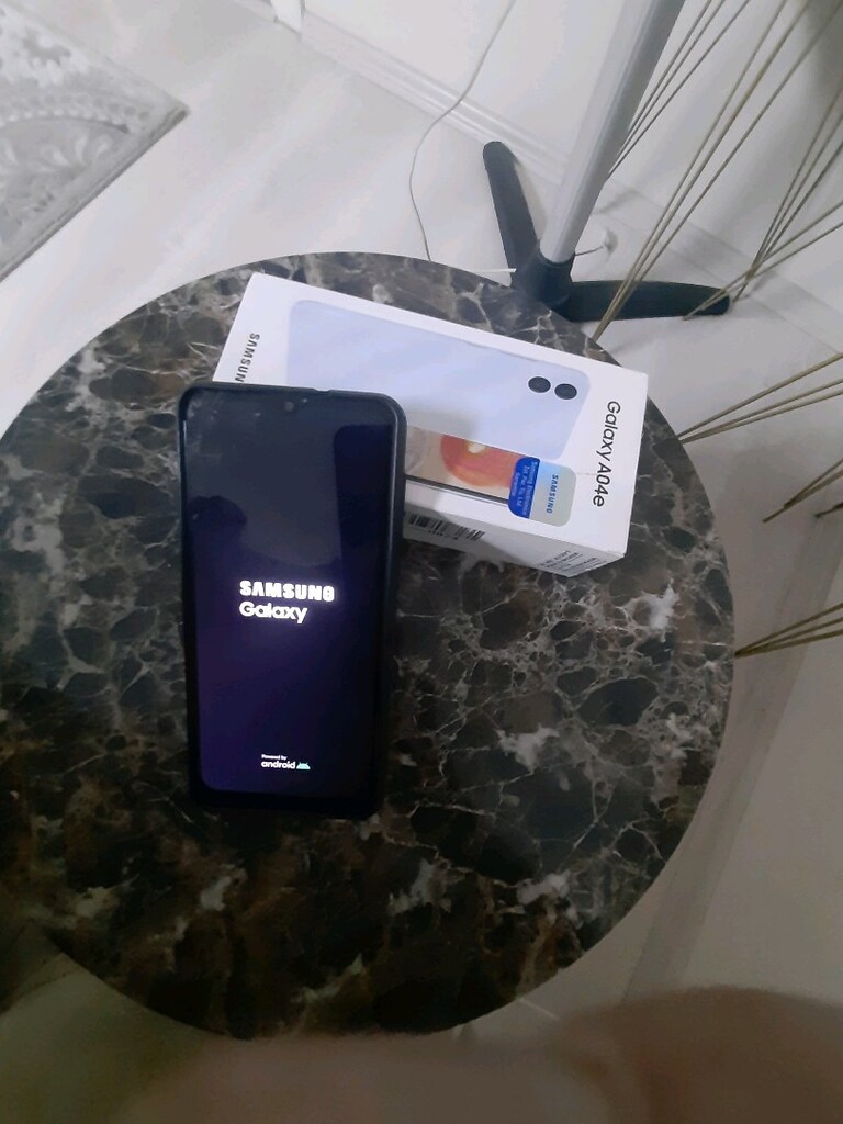 samsung a04e - 7