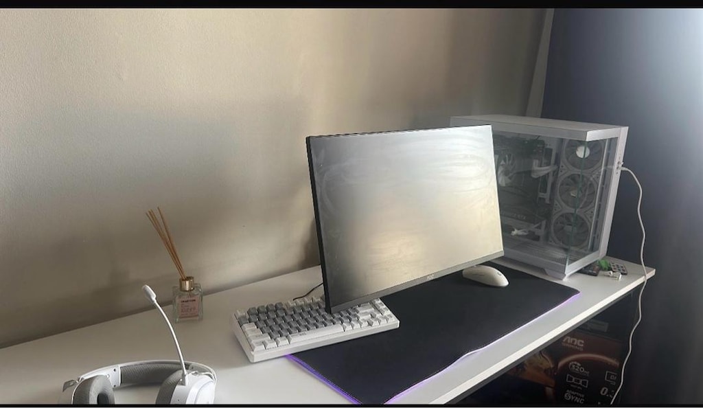 AMD Ryzen 5 7500F / GIGABYTE GeForce RTX 5070 12GB / 16GB DDR5 / 500GB - 10