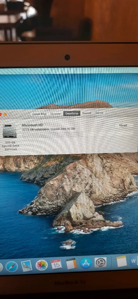 Mac Book Air - 4
