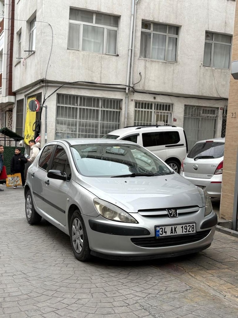 sahibinden temiz sıfır şanzımanlı aile aracı 307 - 6