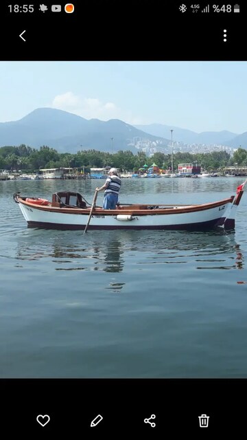 Balıkçı teknesi yersiz