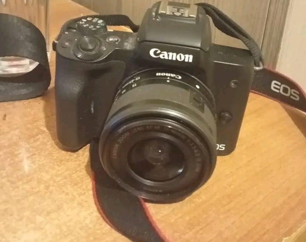 0 gibi canon EOS m50 fotoğraf makinesi - 2