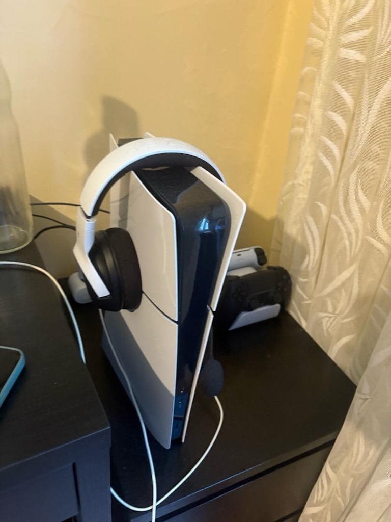 Playstation 5 + Oyuncu Kulaklığı + Şarj İstasyonu + 2 Kol - 10
